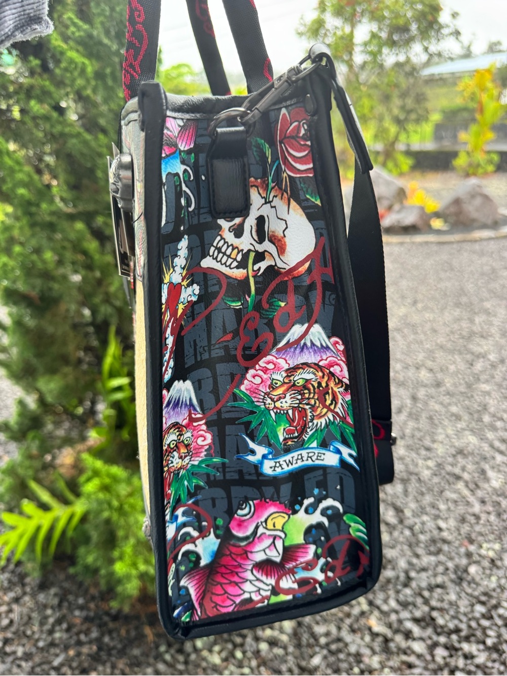 Ed Hardy NWT Love Kills Slowly Straw Tote Bag Tiger Koi Skull Crossbody - Picture 5 of 15